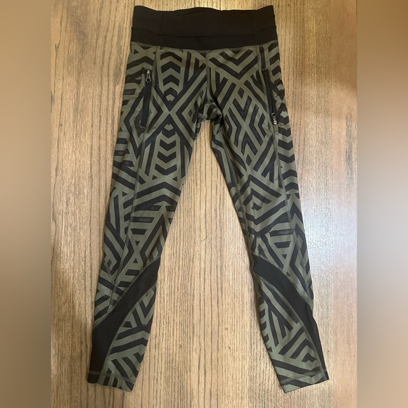 Lululemon Inspire Tight II-Chevron Shuffle Fatigue Green Black-Size 4 - Picture 7 of 12